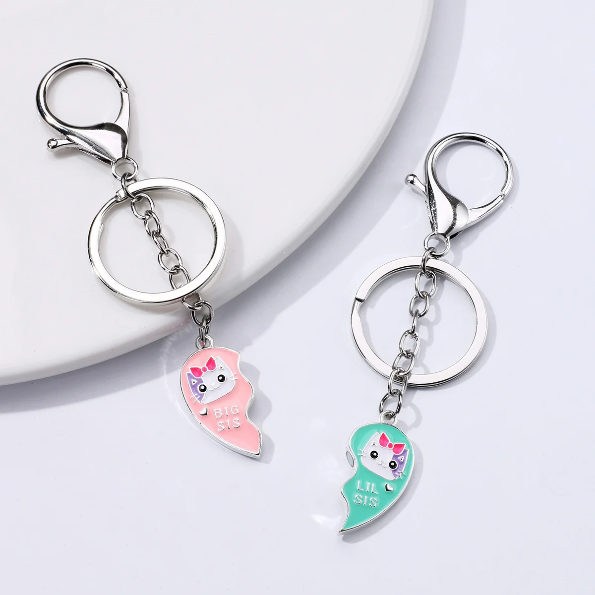 2 Stücke Katzen-Schlüsselanhänger „Große Schwester, Kleine Schwester“ für Familie oder beste Freundin, modischer, kreativer magnetischer Schmuck, Accessoires, Partygeschenk