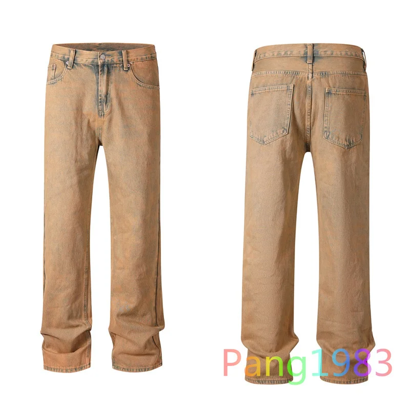 

Мужские и женские джинсы в стиле ретро