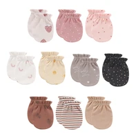 New Born Cotton 5Pieces Baby Girl Mittens 0-6M Cartoon Print Baby Boy Anti-Grabbing Gloves Infant Supplies Accessories Bebes 1