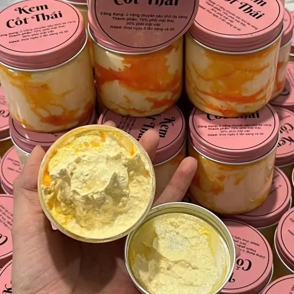 Kem Body Cốt Thái Rỉ Dầu Vàng Nắp Hồng 200gram Trắng Mịn da , chống lão hóa , dưỡng ẩm da 1