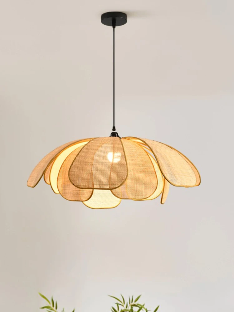 ثريا اللوتس العصرية المصنوعة يدويًا بتصميم شمالي ق...