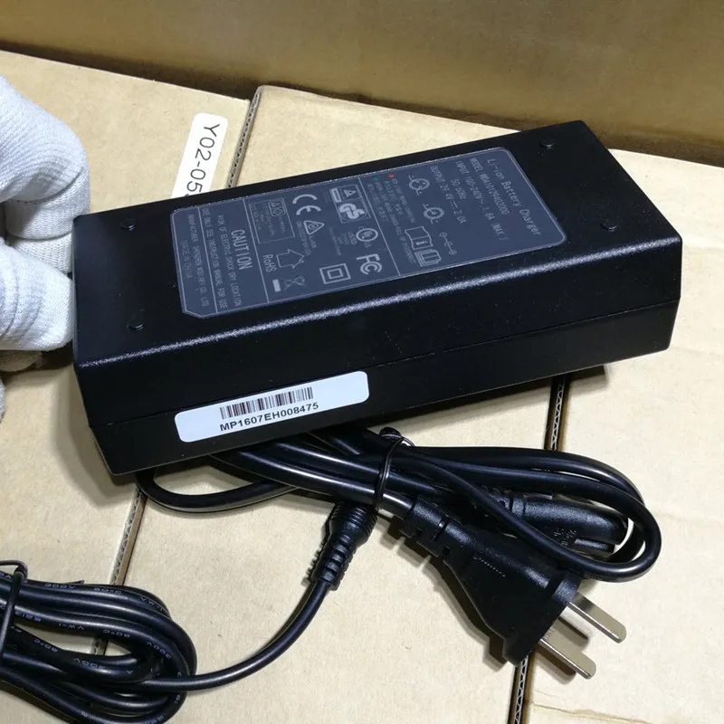 パナソニック充電器 Panasonic 電動自転車用 充電器 NKJ074Z（後継のNKJ075Zになり