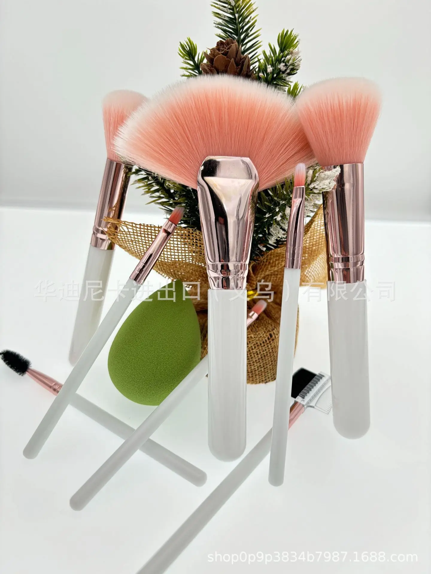 8-Piece Portable Makeup Brush Set with Color Box Packaging 7 S90cffcfc001b448c8723ece484444209p