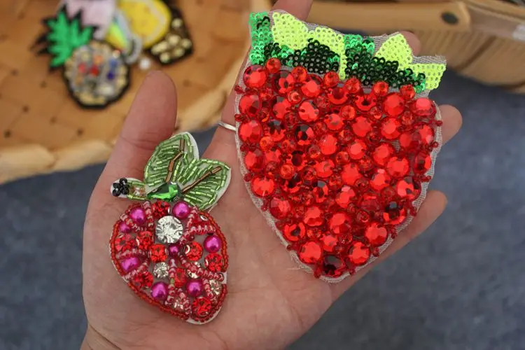 Broche Artisanale Fruit ANANAS Avec Perles - Fait Main En Italie - Pièce Unique