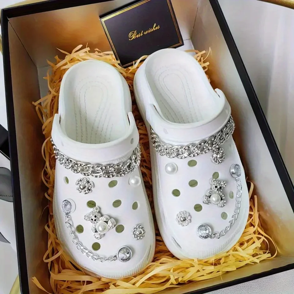 Sparkling DIY Glitter Shoe Pendants for Decoration