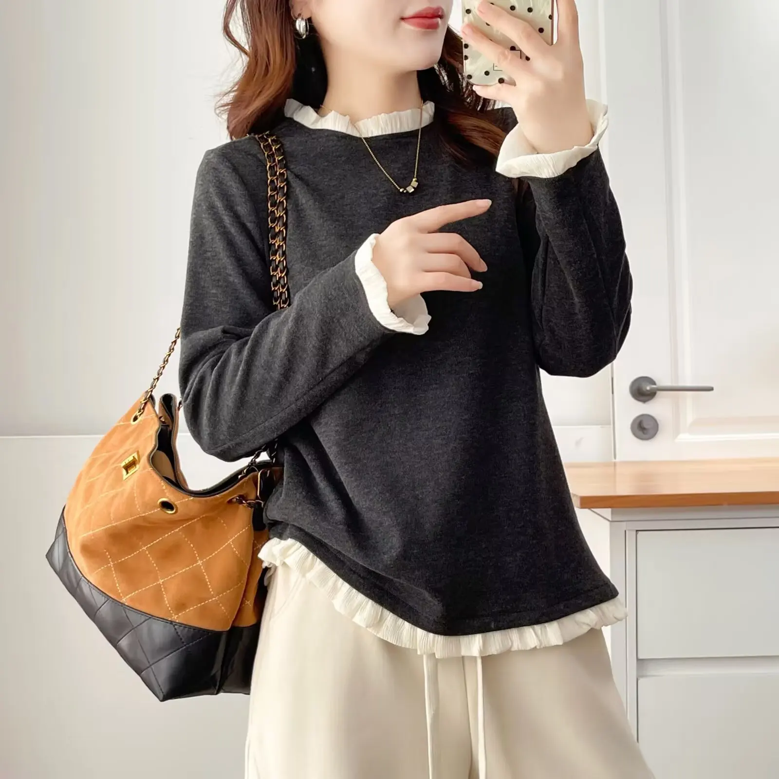 XXXXL Fashion Plus Size Woman Clothing T-Shirt New Autumn And Winter Elegant Lace Patchwork Long Sleeve Warm Tops 6702