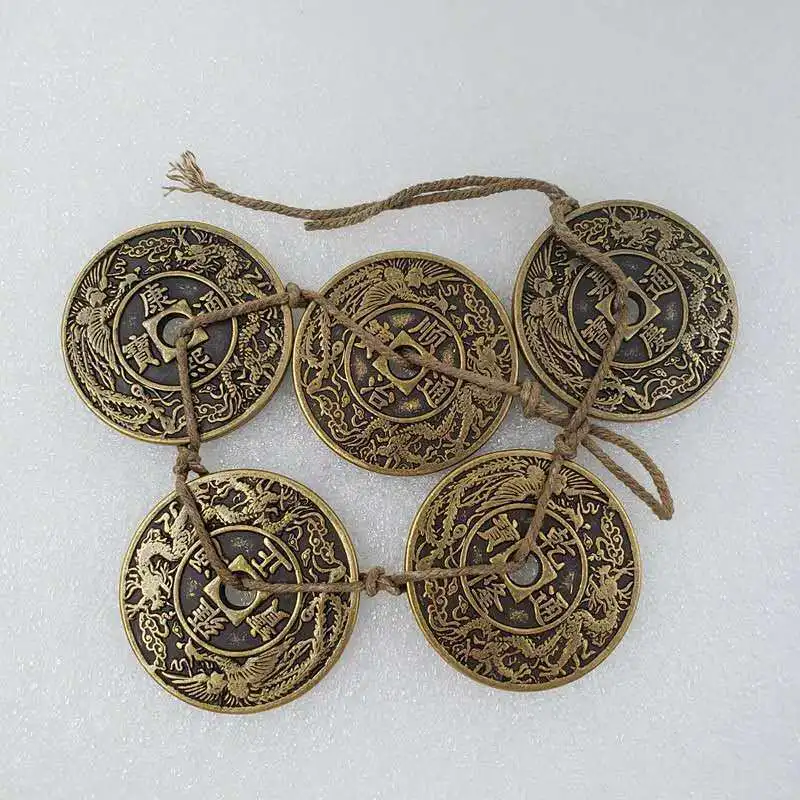 Moneda antigua de cobre puro de la dinastía de los cinco emperadores, dragón y Fénix, presentación de patrones de flores ahuecadas, diez mil emperadores