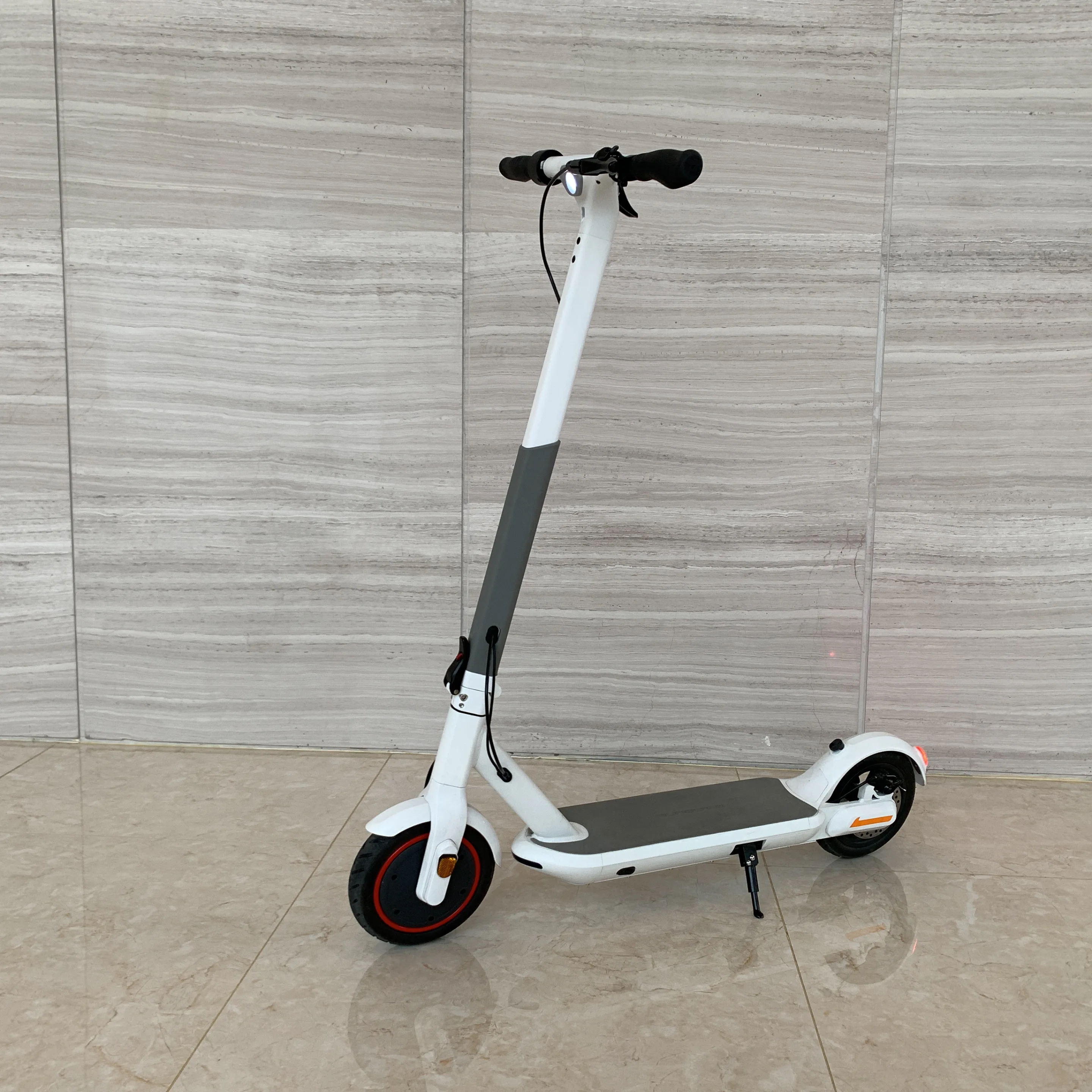 

250w Elwctric Europe Patinete German Warehouse Drop Shipping Speed Adult Elektrische Scooter E-Step Electric E Step