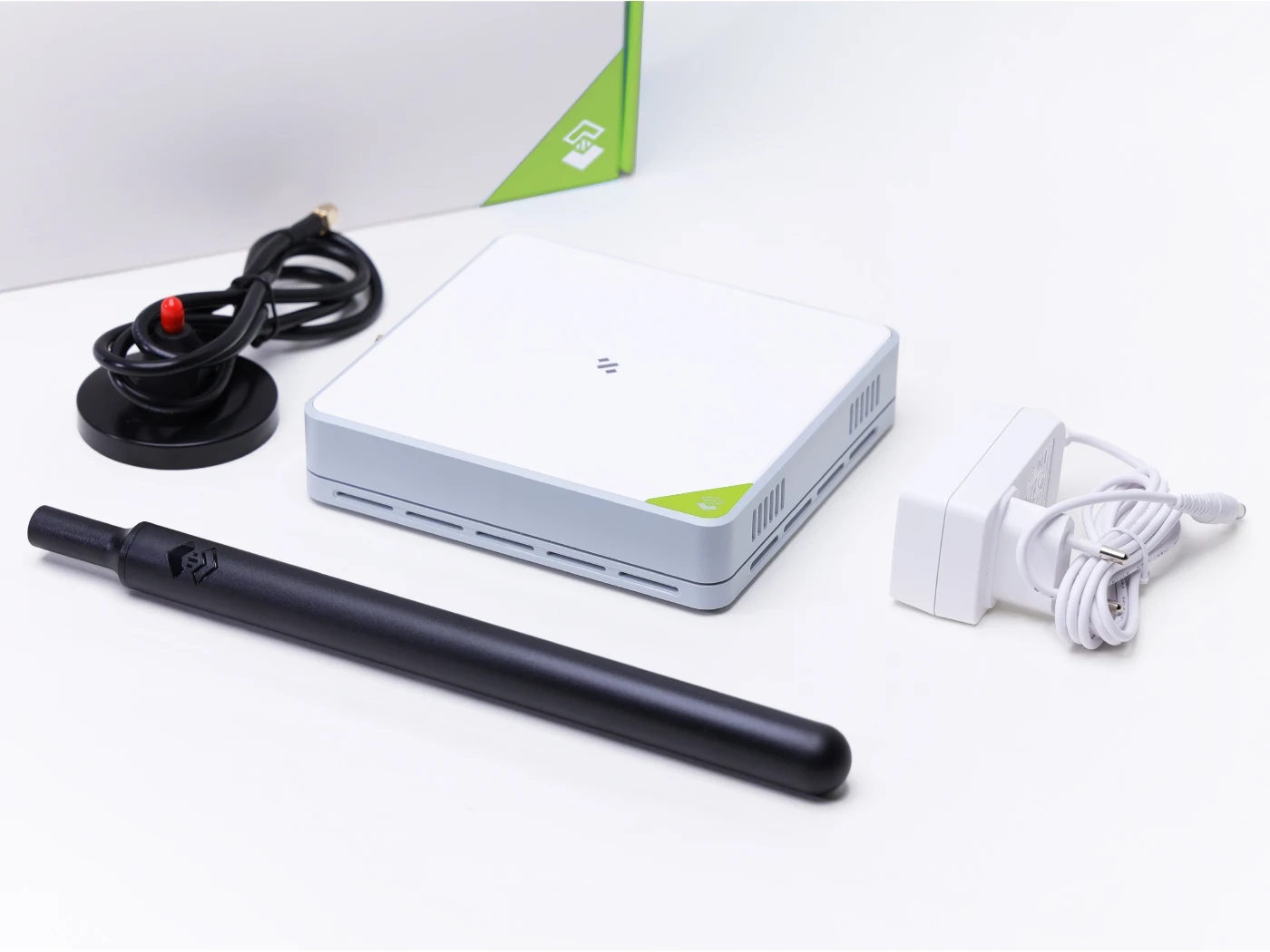 SenseCAP M2 ��Ƽ �÷��� LoRaWAN �ǳ� ����Ʈ���� (SX1302) - EU868