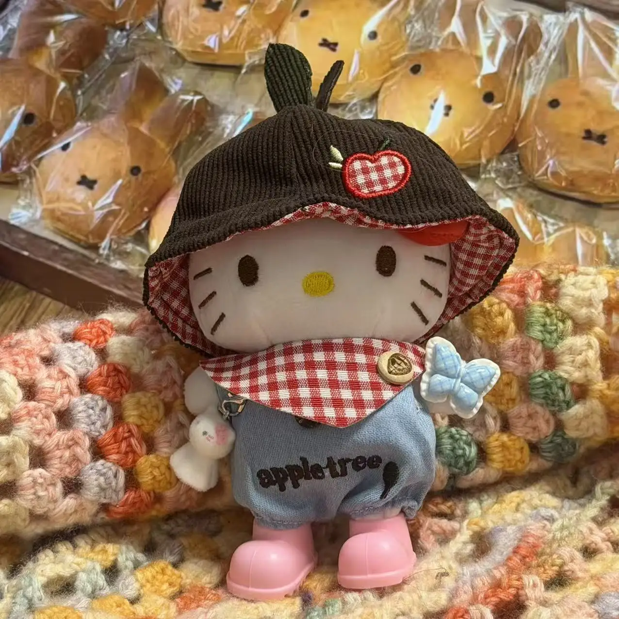 S90e27bc7ac2f4150a99b9a6ffbbc5bdch - Hello Kitty Merch