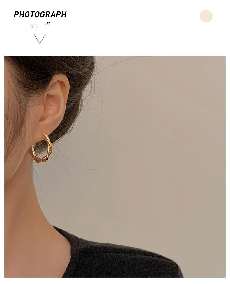 Orecchini a cerchio in argento sterling donna design semplice_voghion.com