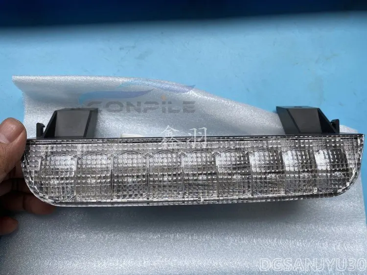 

for Mitsubishi Pajero V93v97 Tailgate Lamp Middle additional brake light