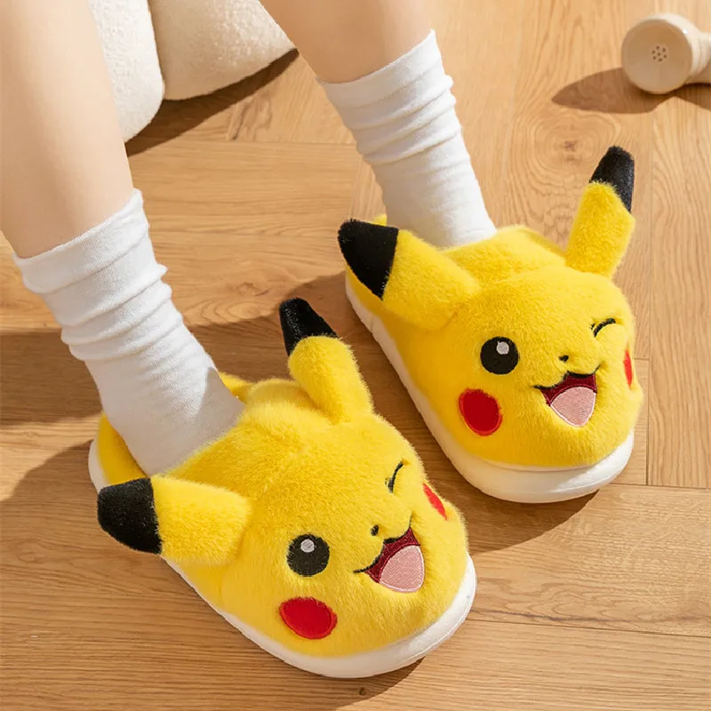 

Детские хлопковые тапочки Kawaii Покемон Аниме Пикачу зимняя домашняя плюшевая обувь для отдыха теплые противоскользящие рождественские подарки