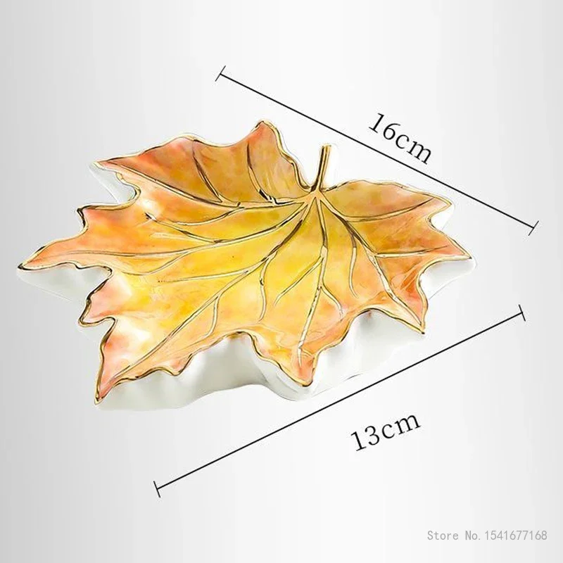 Creative Light Luxury Maple Leaf Soap Box, Storage Rack Ceramic Home Bathroom Supplies No punching Draining Water Soap dish, 1Pc