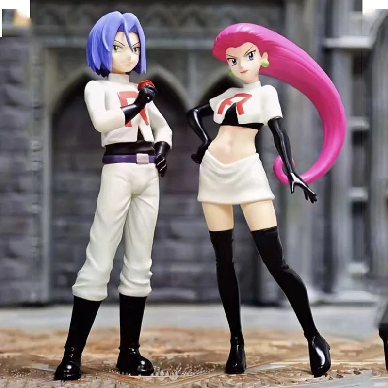 Decoration avec 4 Figurines Pokemon