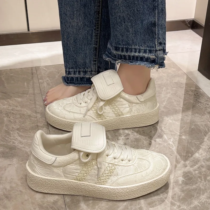 New Woman 2024 Trend Fashion White Leather Women Chunky Sneakers White Shoes Lace Up Tenis Feminino Platform Women Casual Shoes