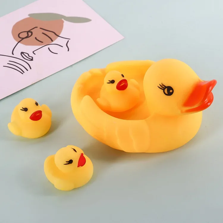 

4pcs/set Cute Baby Kids Squeaky Rubber Small Ducks Baby Shower Water Toys for Baby Children Birthday Favors Gift