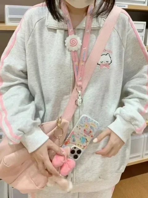 귀여움과 편안함이 어우러진 HOUZHOU 지퍼 후디