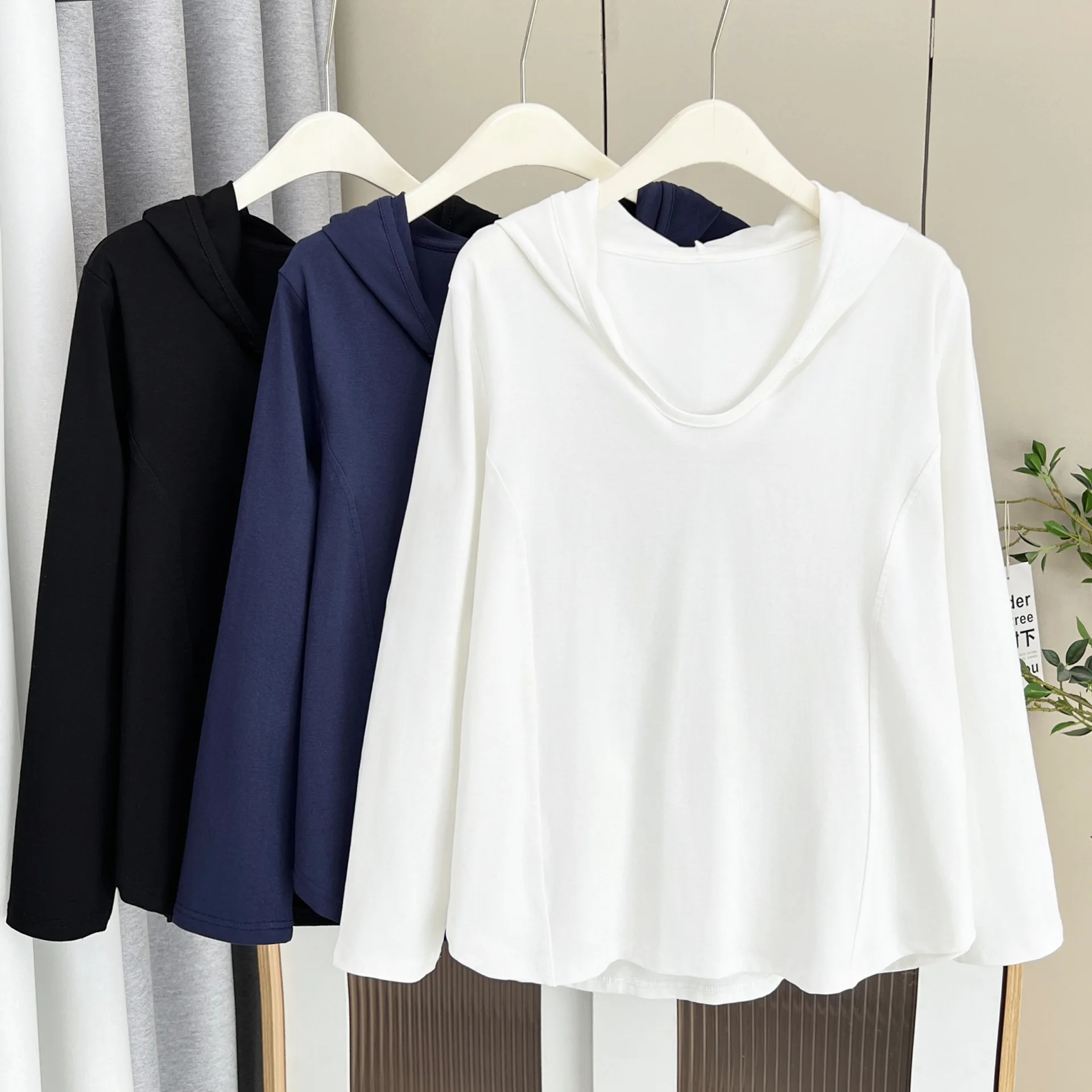 Plus Size Women's T-Shirt Autumn New Casual three-dimensional Cut Hooded Long Sleeved Tops V-Neck Hoodies