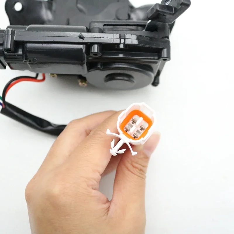 Tailgate Rear Trunk Locking Block For Geely Atlas Boyue Emgrand X7 Sport Proton X70 Luggage Door Lock 1018026562