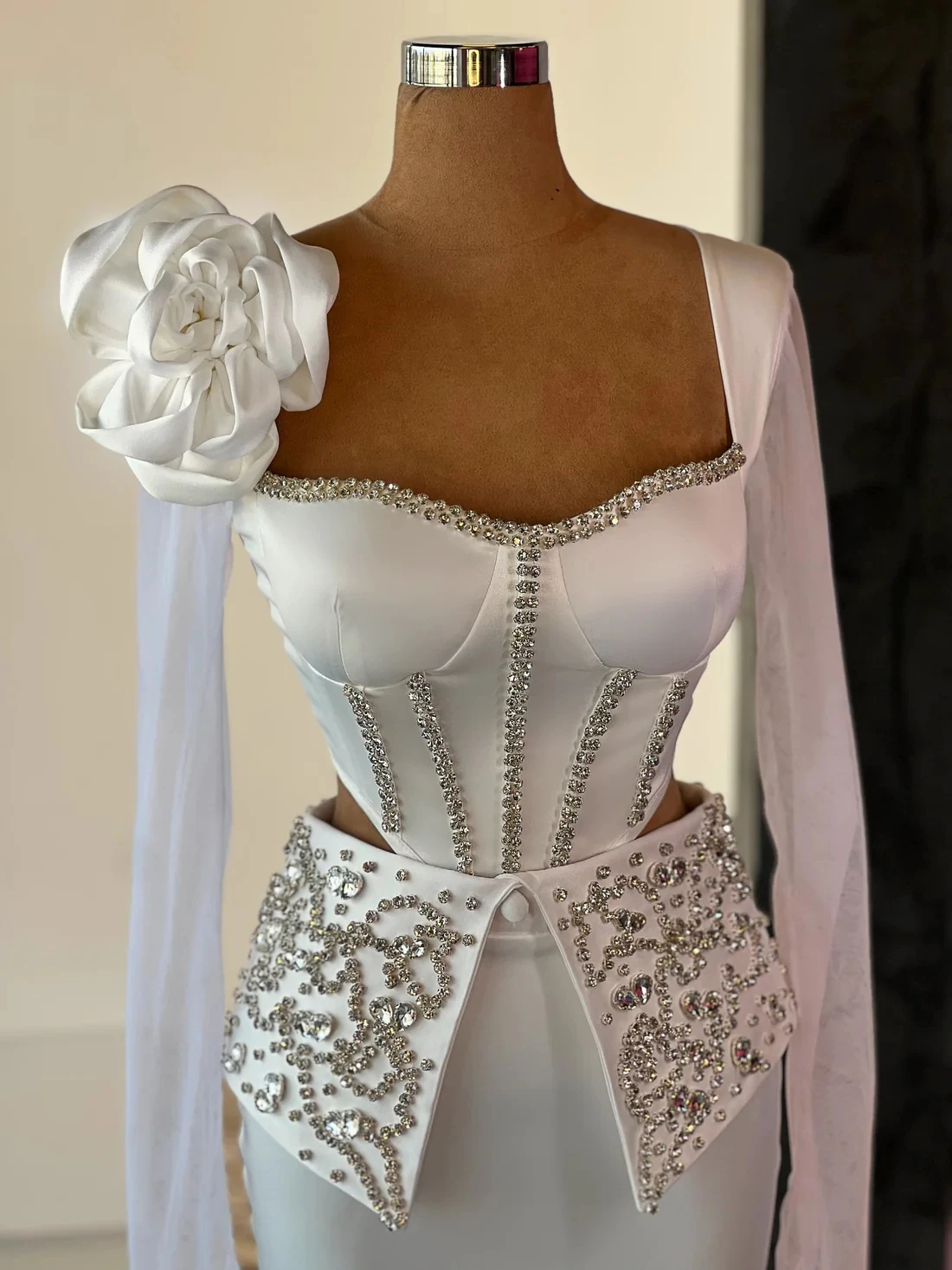 Crystals Cocktail Dresses Sheath Sweetheart Long Sleeves Short Mini Beaded Homecoming Dresses Haute Couture Customized