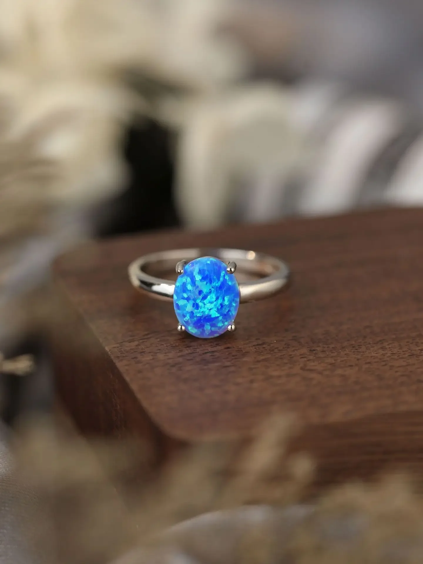 

Минималистичное женское кольцо из чистого серебра 925 пробы с большим круглым голубым опалом, простой дизайн в благородном элегантном стиле для ужина и вечеринки