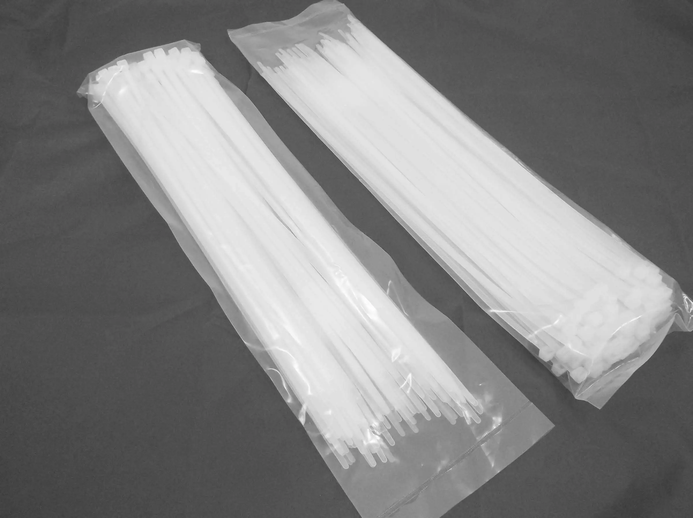 Description Picture 2 of item200-Pack Heavy Duty 14 Inches (50lbs) Zip Cable Tie Down Strap Wire UV Natural Nylon Wrap