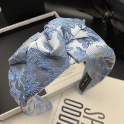 Elegant Blue Flower Embroidered Bow Headband for Women - Fashionable, Versatile, and High Compression (Blue)