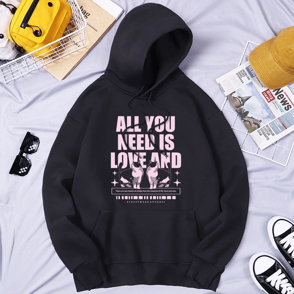 

All You Need Is Love And Cat Male Clothes Classic Large Size Clothing Fleece Fashion Tracksuit Breathable Designer Hoodies Men