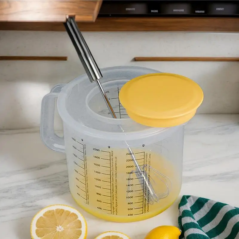Large Measuring Cup with Lid 2400ml Splash Proof Mixing Bowl Ergonomic Handle Scale Marking Cup for Egg Salad Juice Mixing