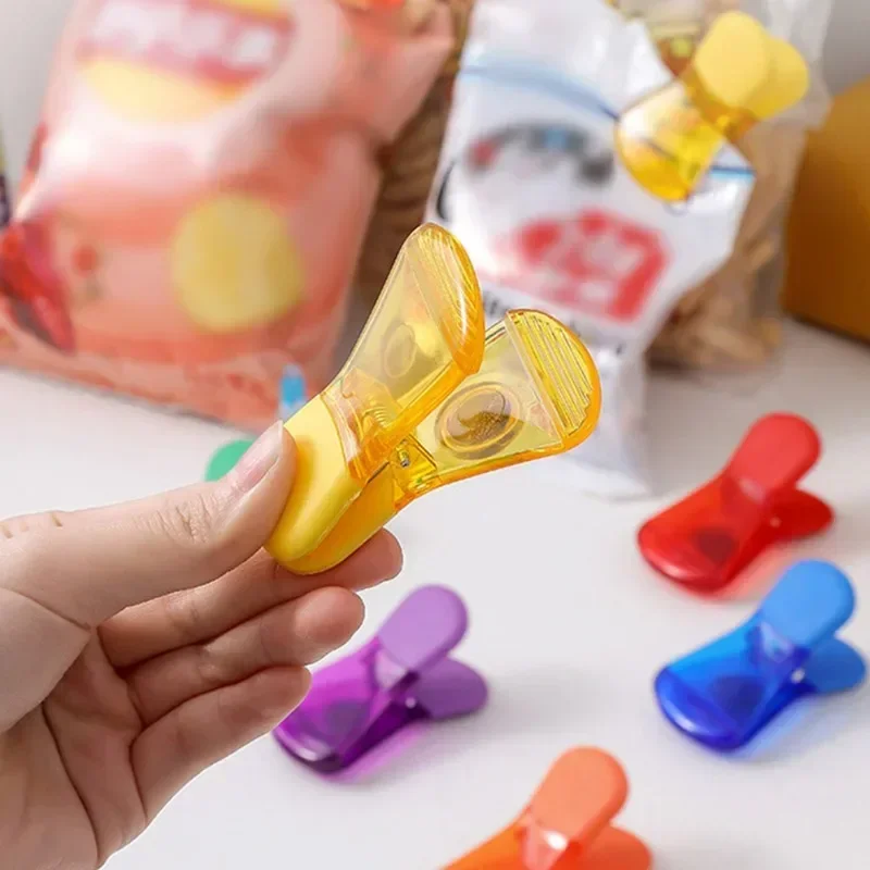 6pcs Kitchen Magnetic Plastic Bag Clips Ziplock Refrigerator Message Notes Strip Magnet Sticker Photo Home Sealing Clip 5