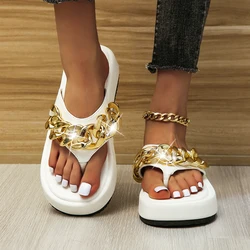 New Plus Size Herringbone Slippers Women Flat Beach Shoes 2022 Summer Vintage Metal Chain Platform Women‘s Flip-Flops Sandals