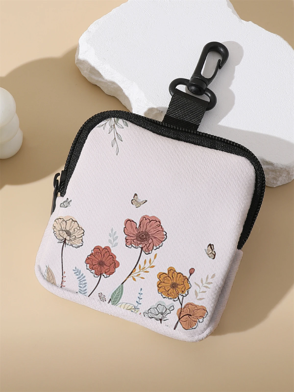 Large capacity coin wallets with floral patterns, digital printed coin wallets, and storage bags are ideal choices for gifts