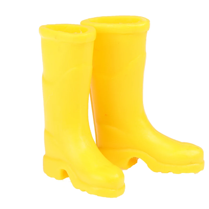 Mini Stivali Da Pioggia Gialli Handley Scala 1:12 Per Casa Delle Bambole – Accessorio Giardino