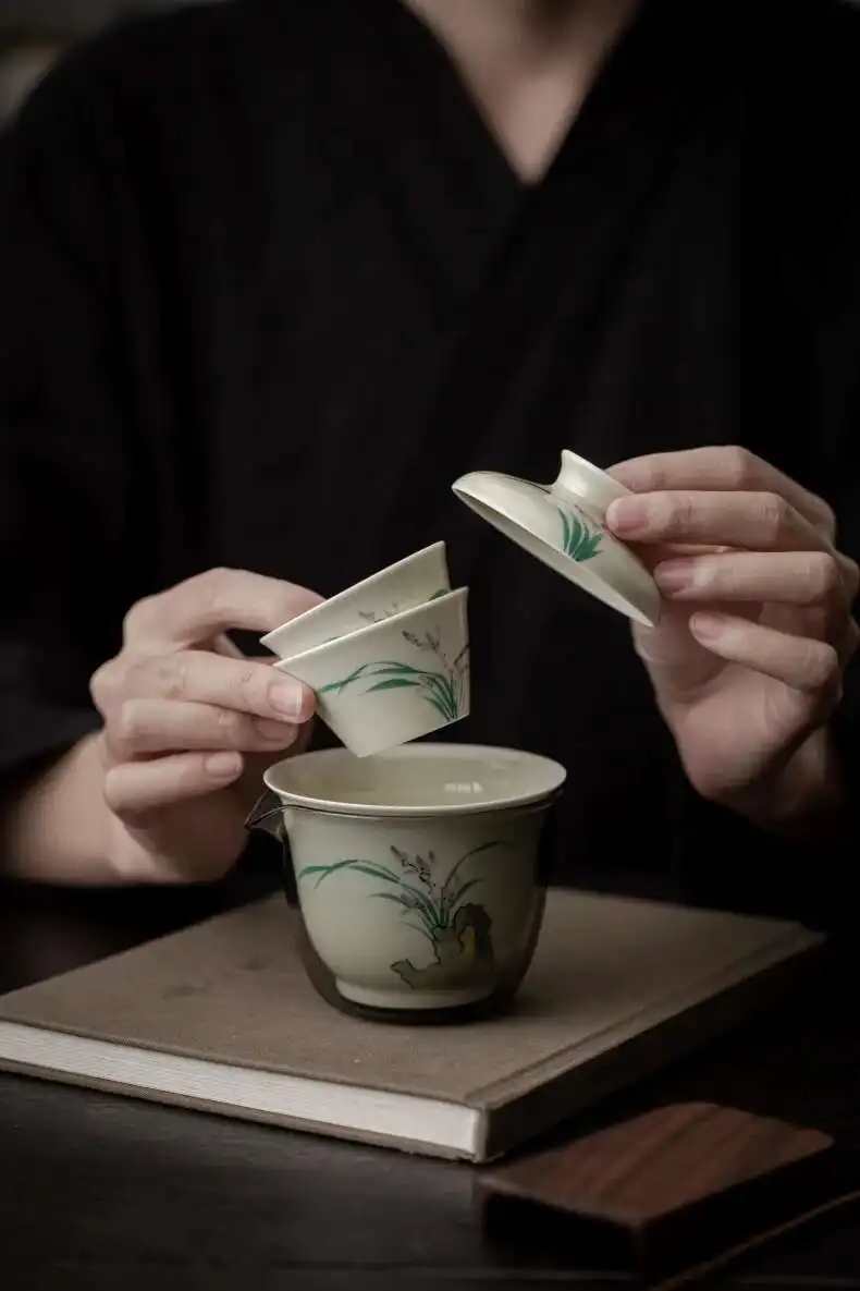 Description Picture 6 of itemPortable Travel Tea Set Underglaze Color Hand-painted Orchid Ceramic Quick Guest Cup One Pot Two Cups Outdoor Tea Maker