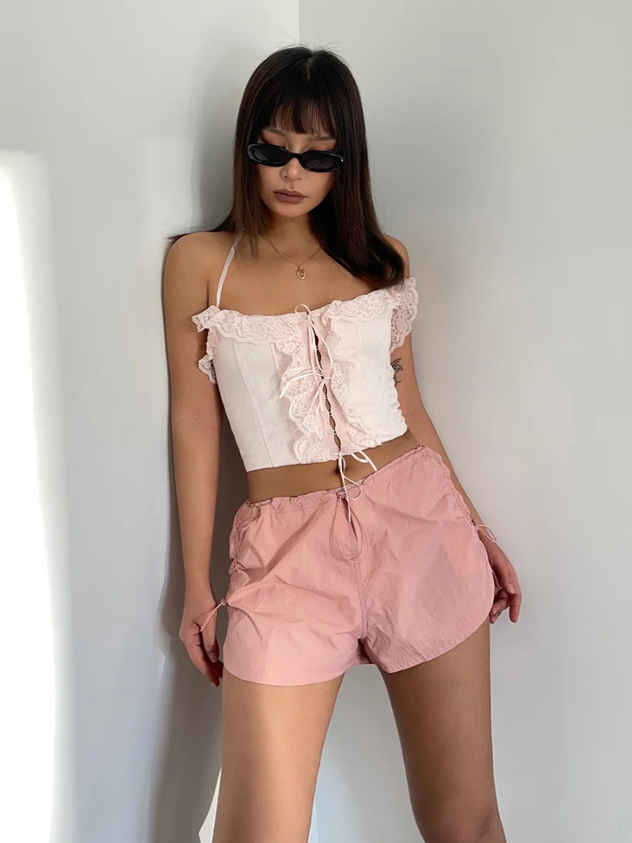 

Низкопрофильная искусственная кожа с высокой талией и открытым пупком