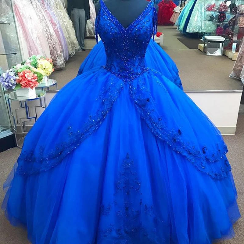 

Royal Blue Quinceanera Dress V-Neck Tulle Sequined Ruffles Floor-Length Ball Gown Pornos De 15 Años Prom Party Vestidos 2023