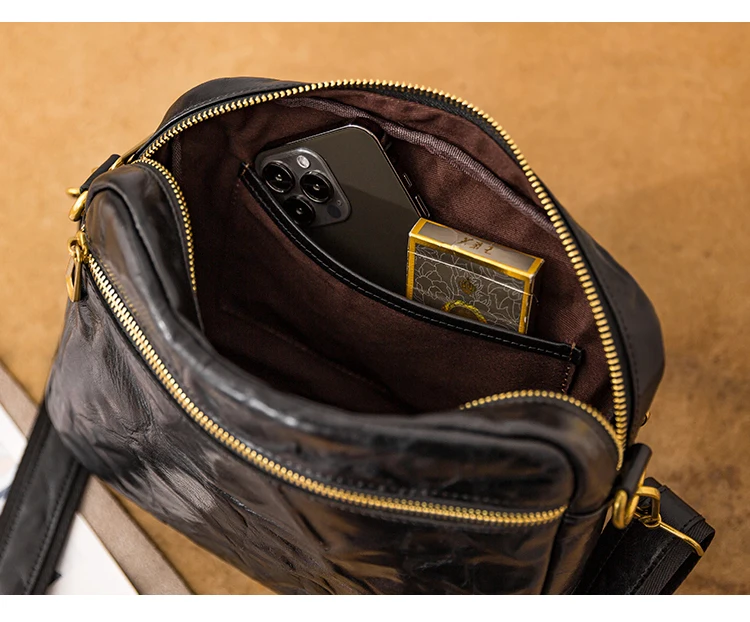 Vintage lässige schwarze Umhängetasche aus pflanzlich gegerbtem Rindsleder für Herren, Wochenende, Outdoor-Reisen, natürliche Umhängetasche aus echtem Leder – Detail 17