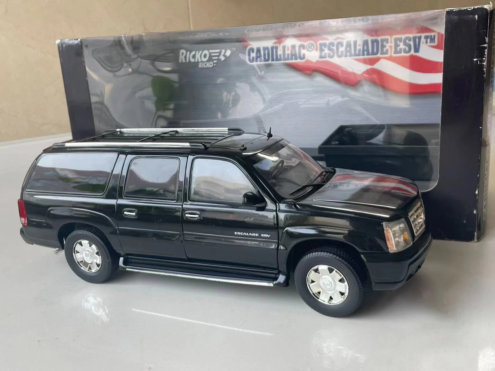 1:18 Scale Cadillac Escalade Car Model Escalade ESV