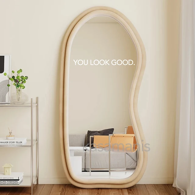 Autocollant miroir en vinyle You Look Amazing, décor de salle de bains, autocollant de citation inspirante, décoration de salle d'essayage de chambre à coucher 6