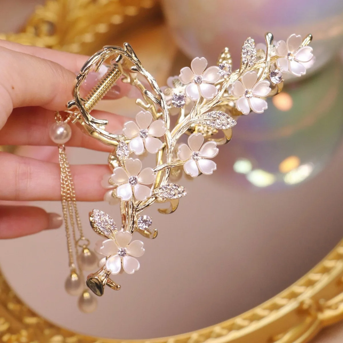

Pearl Hair Clip Women's Back of The Head High-end Shark Clip Headdress Hairpin Fashion New High-end Plate Hair Accessories