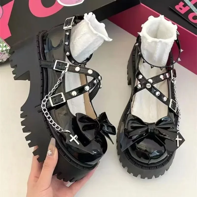 Lolita Shoes Sweet Women Heels Wedges Mary Jane Shoes Metal Chain Pumps Cosplay Ladies Shoe Patent Leather Woman Uniform Shoes 3