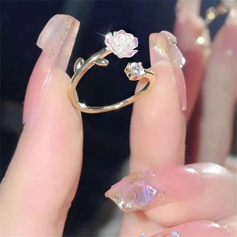 Anello di fiori di rosa di moda per le donne anello regolabile aperto in cristallo acrilico Color oro retrò francese semplice anello di coda regalo di gioielli