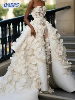 Abiti da sposa romantici senza spalline Fiori 3D Raso di lusso personalizzato con coda staccabile Abito da sposa moda Vestido De Novia