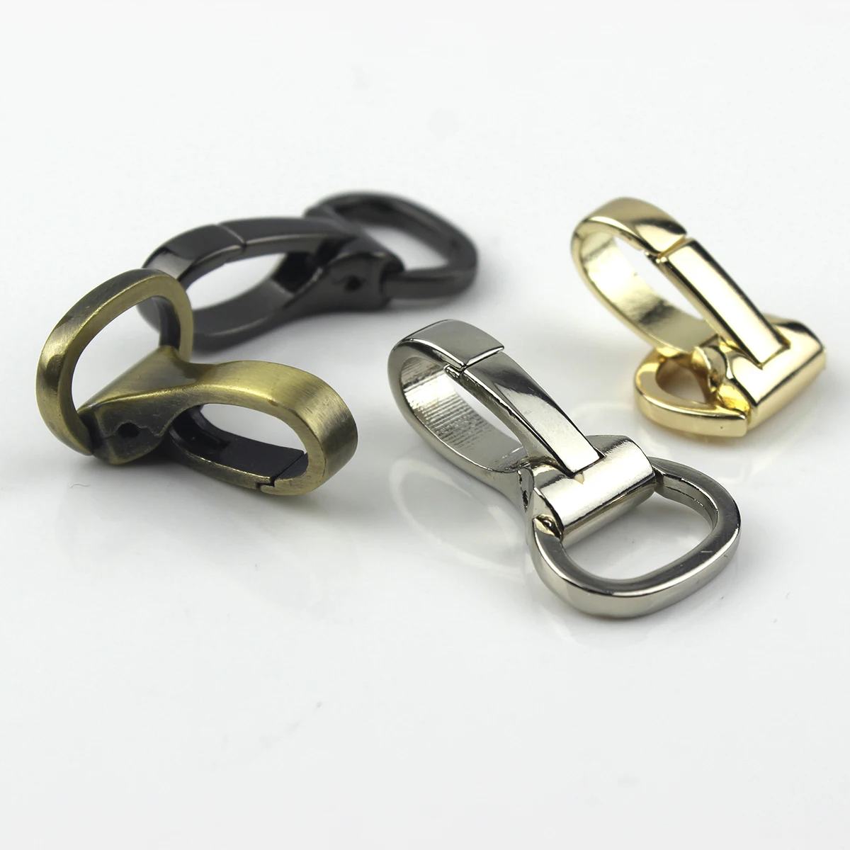 1 Piece Carabiner Metal Snap Hook Trigger Lobster Clasp Clip Spring Gate for Leather Craft Bag Strap Belt Webbing Keychain