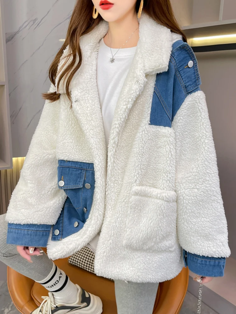 

Женская джинсовая куртка в стиле пэчворк, теплая Повседневная Свободная куртка контрастных цветов из овечьей шерсти, новинка зимы 2023, 23A4698