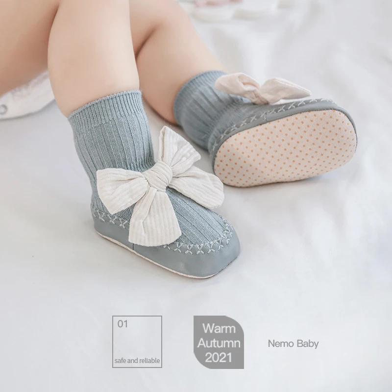 Рисунок 4 - Детские противоскользящие хлопковые носки с бантом