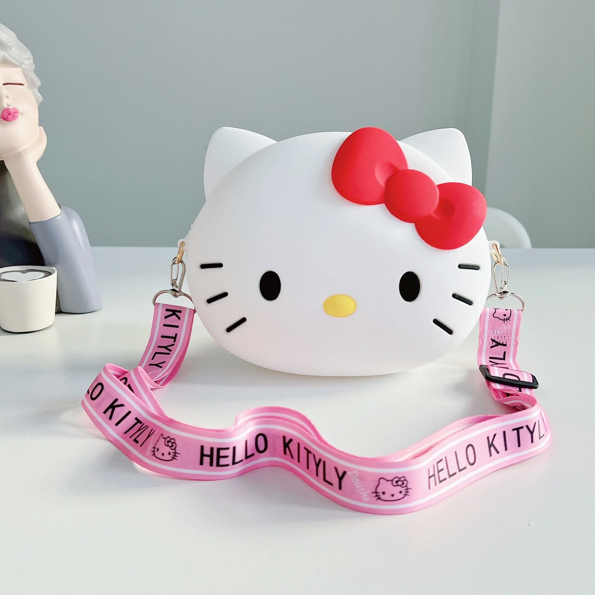Pretty💖Girl Things | Hello kitty merchandise, Hello kitty handbags, Hello  kitty purse