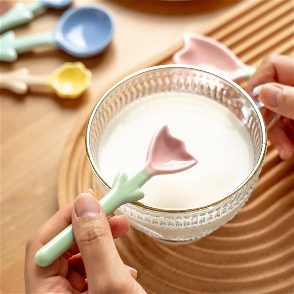 Rice Spoon Creative Beautiful Light Luxury Retro Tulip-shaped Three-dimensional Tableware Ice Cream Spoon Ceramic Coffee