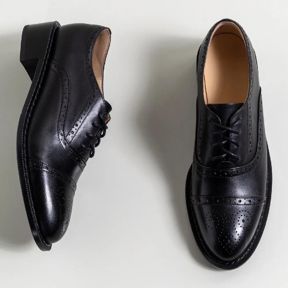 Women Oxford shoes Genuine leather British style Carving lace-up Flats Round toe Soft comfort Casual shoes